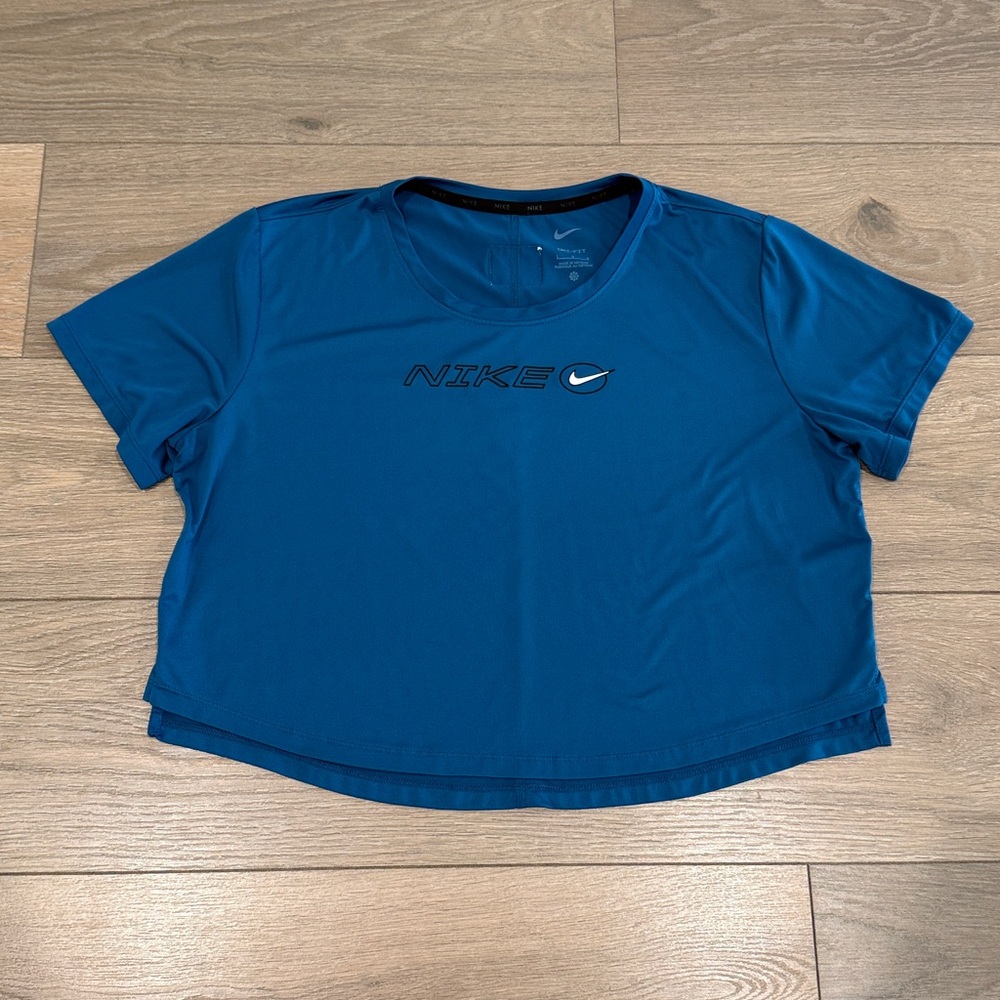 NIKE Teal Blue Dri-Fit One Icon Clash Cropped Short Sleeve T-Shirt Top‎ Size L - Picture 2 of 13